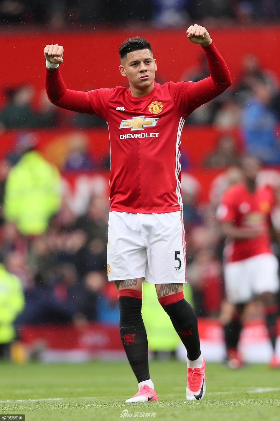 英媒：利兹联有意在冬窗引进米兰前锋希门尼斯（英媒：利兹联拟冬窗签下米兰前锋希门尼斯）