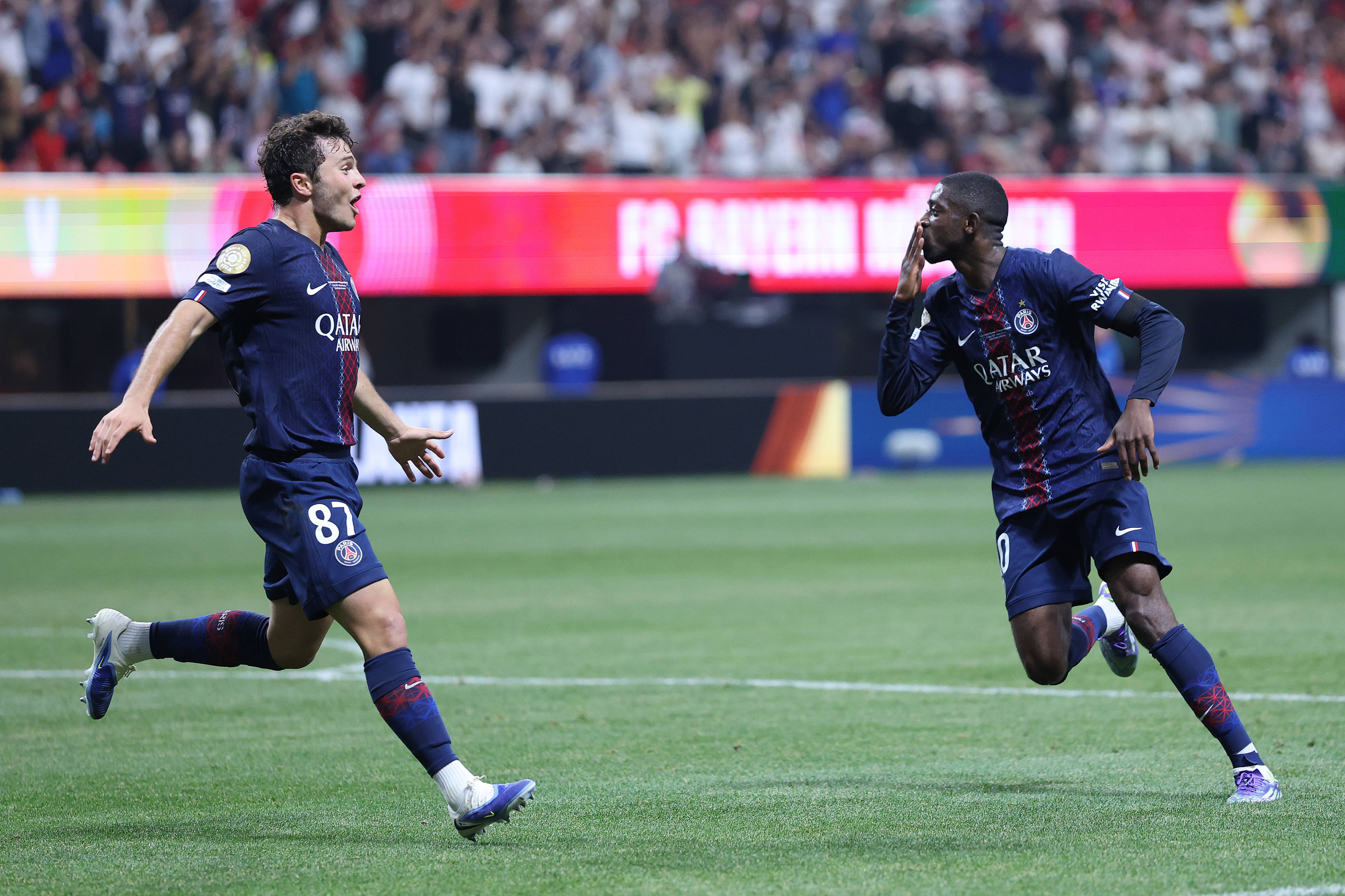 本赛季至今欧洲五大联赛抢断榜：帕利尼亚49次居首（帕利尼亚49次抢断领跑本赛季欧洲五大联赛）