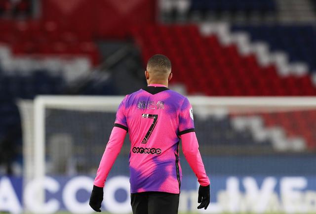 这次快攻完全是闪电速度（这次快攻疾如闪电）