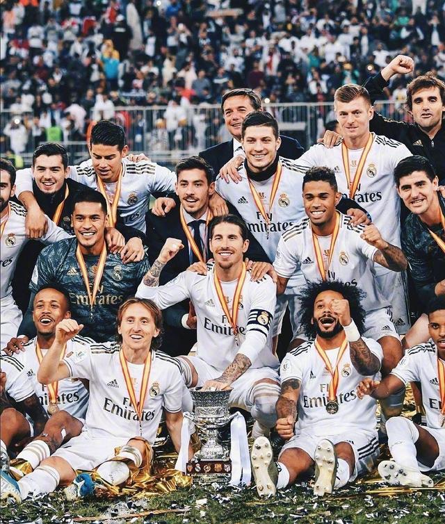 找回状态！爱德华兹半场10中7轰21分（手感回暖！爱德华兹半场10投7中砍下21分）