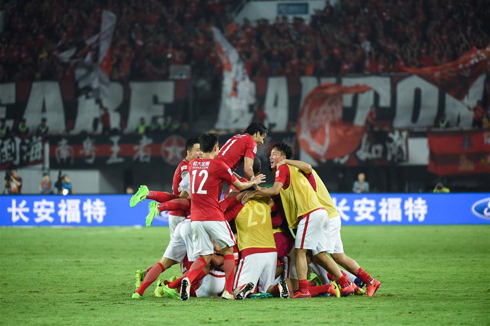 意媒：米兰希望魔笛能帮助推动卢宁加盟，皇马估价2500万欧（意媒：米兰盼魔笛出面促成卢宁来投，皇马标价2500万欧）