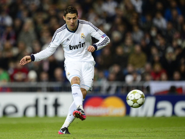 第94分钟丢球，阿森纳遭读秒绝杀！领先优势只剩3分，曼城看到希望！（阿森纳第94分钟读秒丢球遭绝杀，领先缩至3分，曼城重燃希望）