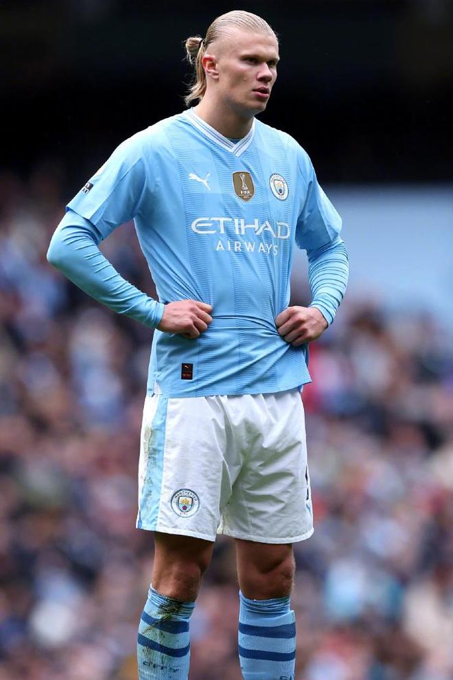 记者：曼联有意阿贾克斯17岁中场乔西-莫基奥（记者称曼联看中阿贾克斯17岁中场新星乔西-莫基奥）