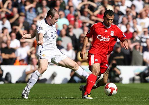 英格兰连续10场正式比赛赢球且零封，追平西班牙纪录（英格兰豪取正式赛10连胜并零封对手，追平西班牙纪录）